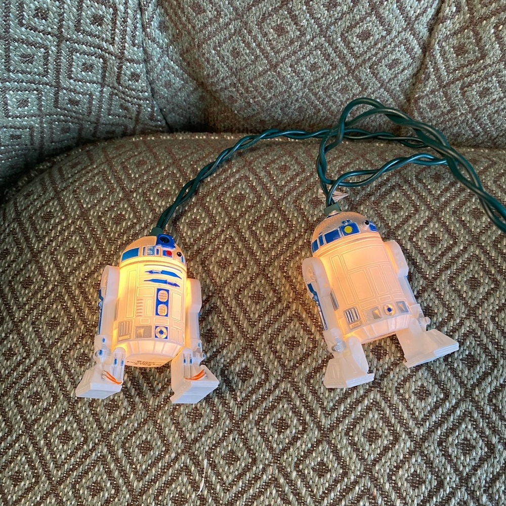 R2-D2 String lights - Picture 3 of 9